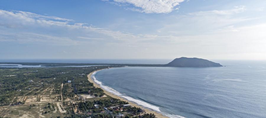 Playa Blanca Y Barra De Potosi 